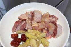 坐月子能吃鸡酒吗