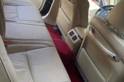 老款皇冠换内胎怎么操作