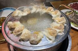 坐月子可以吃馄饨吗