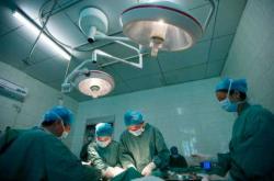 孕42天出血孕反消失咋回事