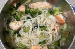 宝宝辅食三文鱼面怎么做