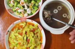 顺产月子餐怎么吃才好