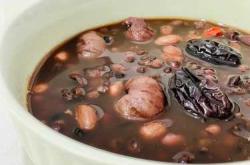 剖腹产月子喝黑米粥好吗