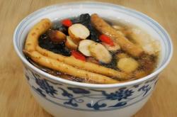 月子里炖汤放什么药材好