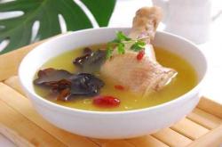 产后吃公鸡是否下奶