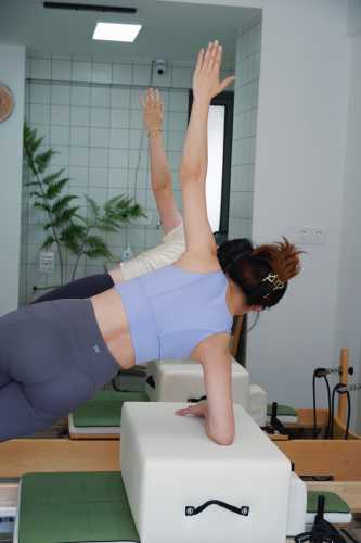 产后普拉提教学视频怎么选-第1张图片