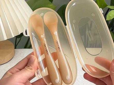 待产包要准备新生儿硅胶勺吗-第1张图片