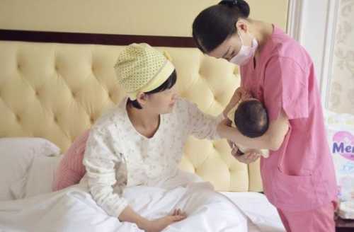 产后多久可以出门合适-第1张图片