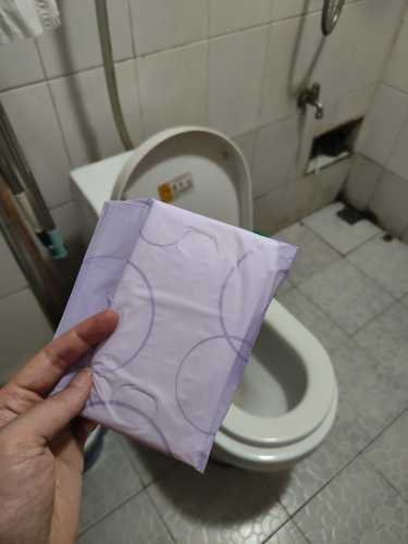 产后见红正常吗-第1张图片