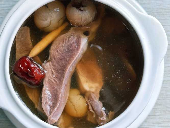 怀孕了能不能喝莲子汤-第1张图片